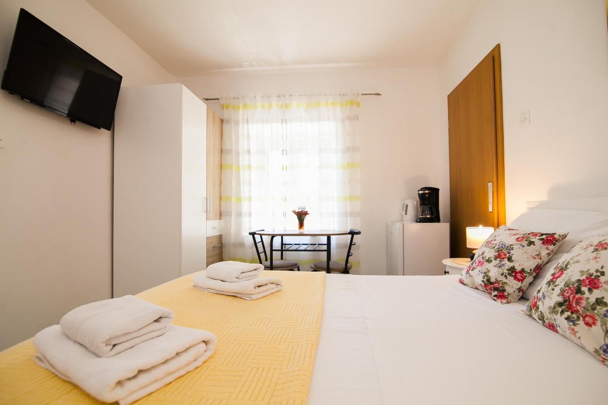 Old Town Accommodation 波尔 外观 照片
